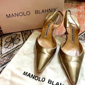 Manolo Blahnik Gold Slingback Kitten Heels Sz 39 / 8.5